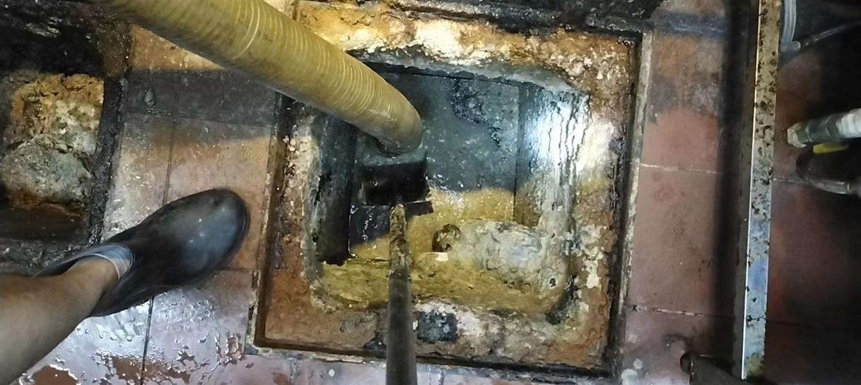 天河污水池清理一般都有毒气，怎么预防中毒呢？